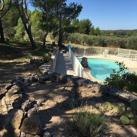 Les Mazets De La Reine Pedauque Villa Paradou Dış mekan fotoğraf