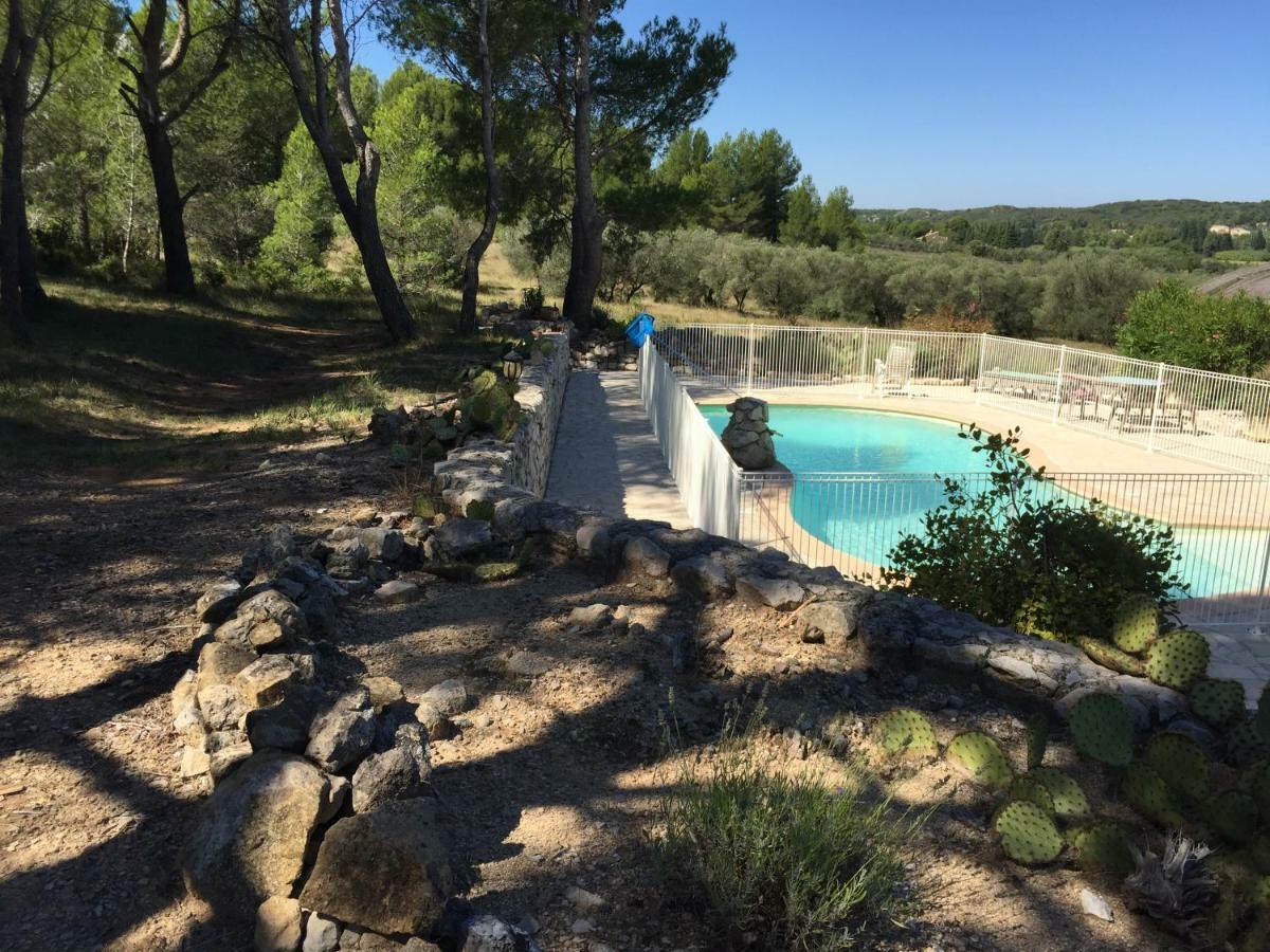 Les Mazets De La Reine Pedauque Villa Paradou Dış mekan fotoğraf
