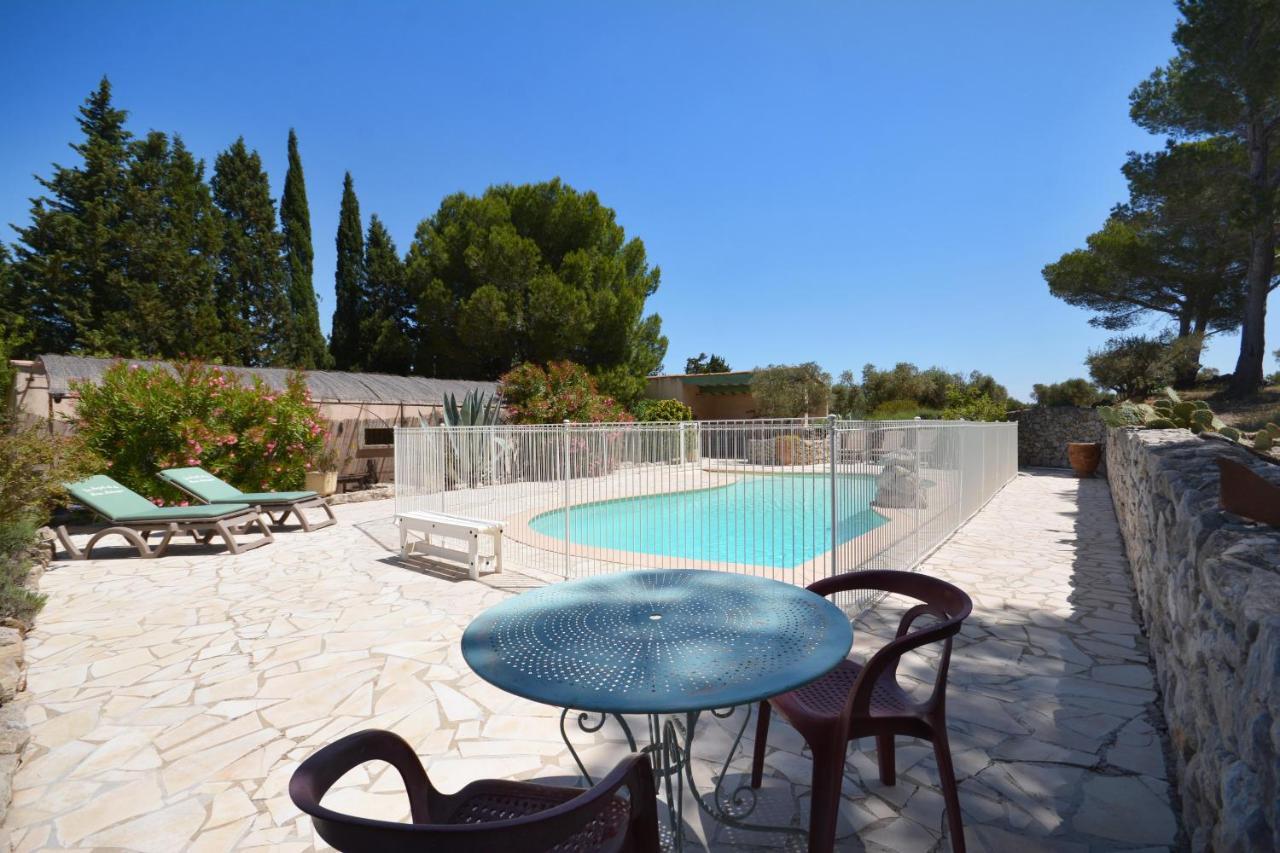 Les Mazets De La Reine Pedauque Villa Paradou Dış mekan fotoğraf